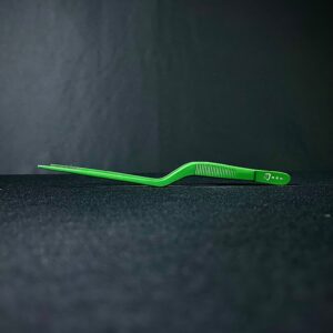 REN Offset Tweezer 17cm